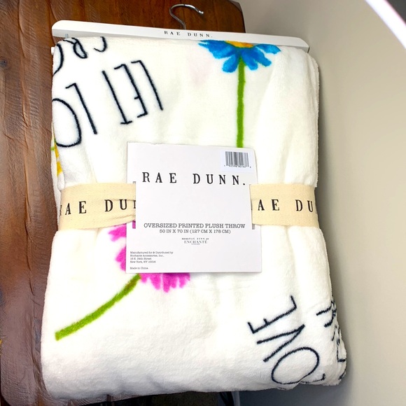 Last 1 - Rae Dunn “Let Love Grow” Ultra Plush Throw - Picture 8 of 9